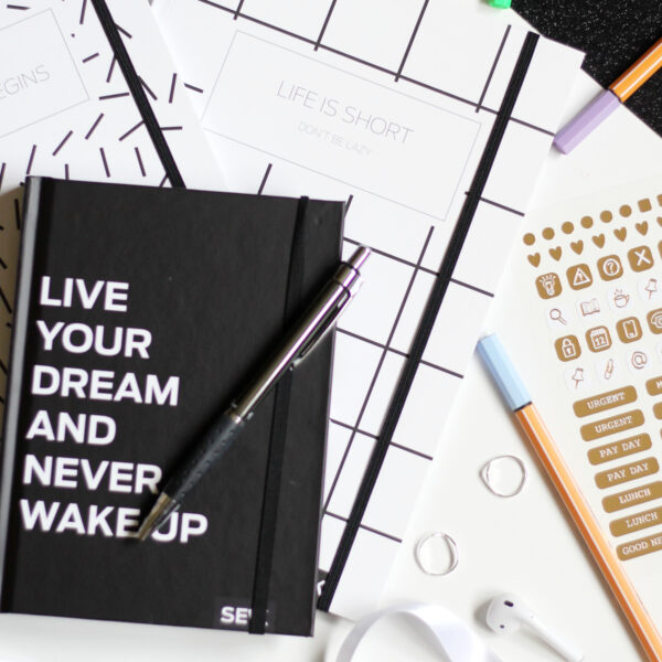 Bullet Journal adventure begins & life is short (2 pcs) - Image 9
