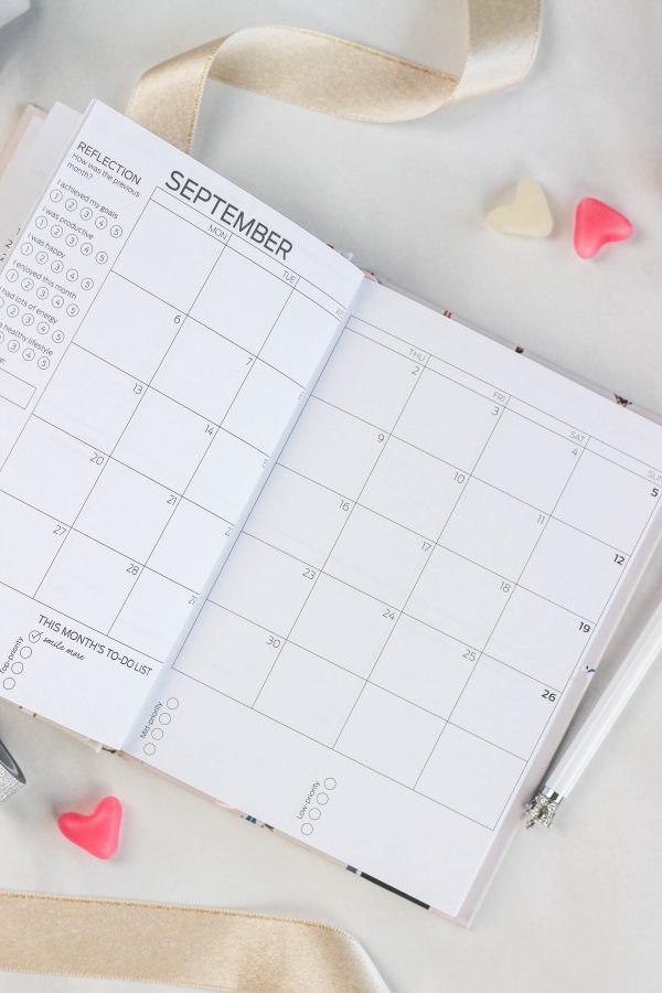 Happy Calendar planner spiral binding - Remember to smile 2025 - Image 14