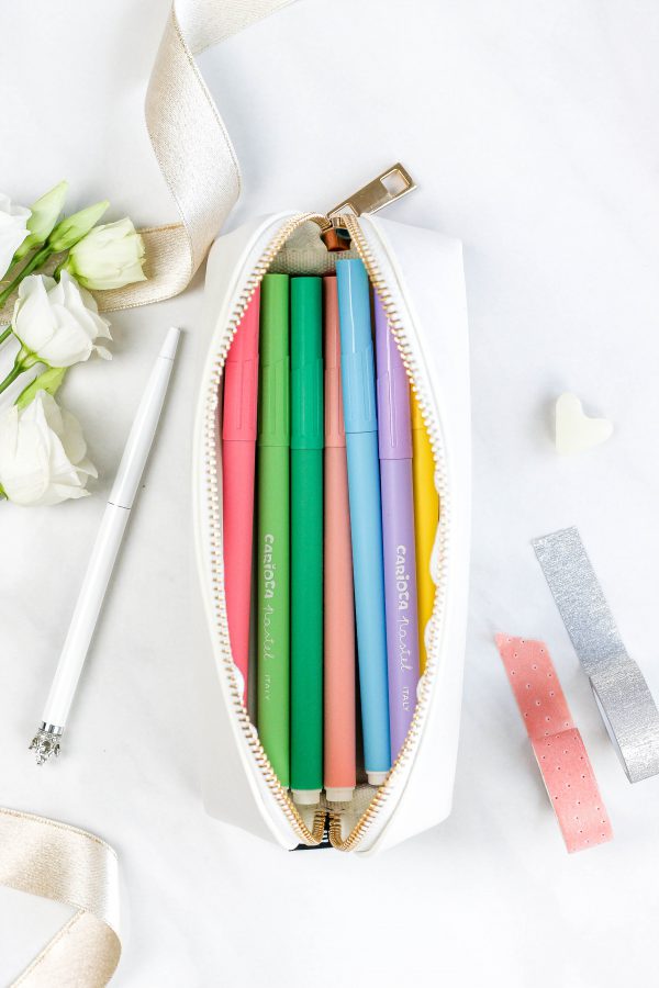 Design pencil case - dream big stay wild (white color) - Image 6