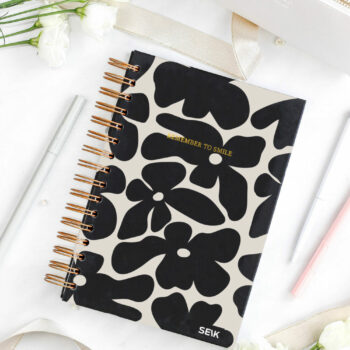 Happy Calendar planner spiral binding - Remember to smile 2025