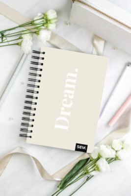 Happy Calendar planner spiral binding - dream 2025