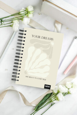 Happy Calendar planner spiral binding - your dreams 2025