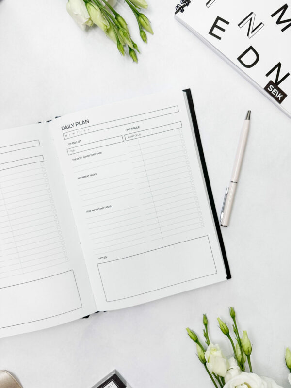 Ring binder productivity planner from premium faux leather A5 (white) - Image 5