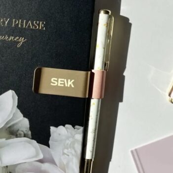 Pen loop - oh so pink!