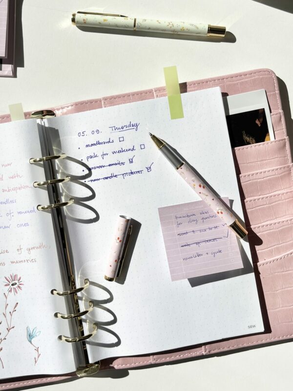Blossom Pens - Beige (black) & Pink (Blue) - 2 pcs - Image 6