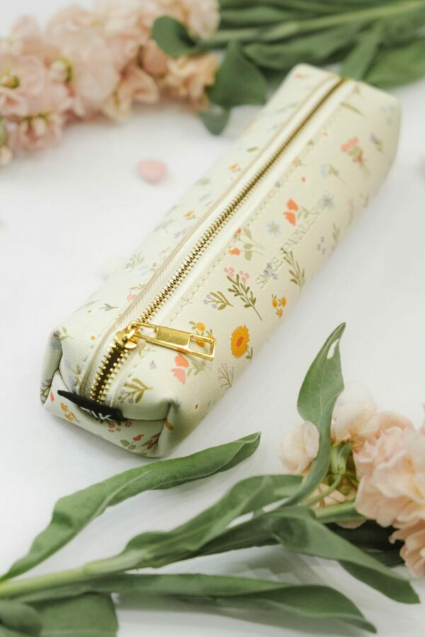 Pencil case with flowers- smile. sparkle. shine. - Image 7