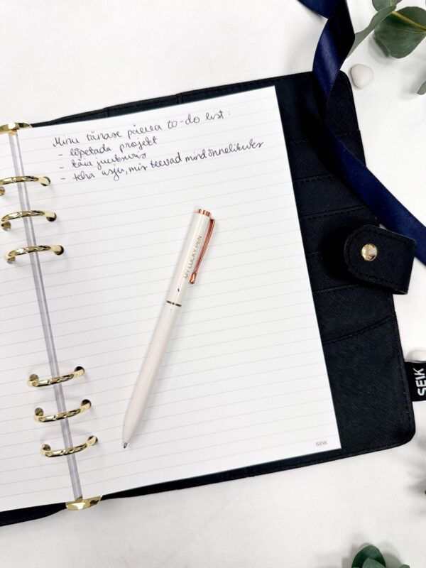 Lined pages (240 pages) - Image 5