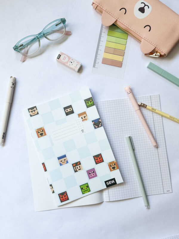 Squared notebook (12 sheets) - pixels - Image 3