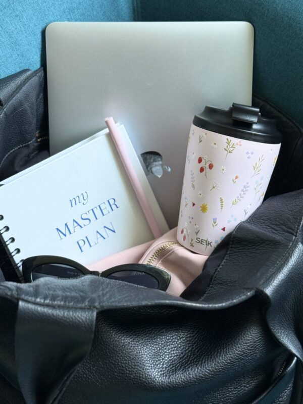 Coffee thermos mug - strawberries (350ml) - Image 3