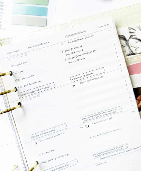 Ring binder from premium faux leather A5 - Happy Calendar planner 2025/26 (beige) - Image 11