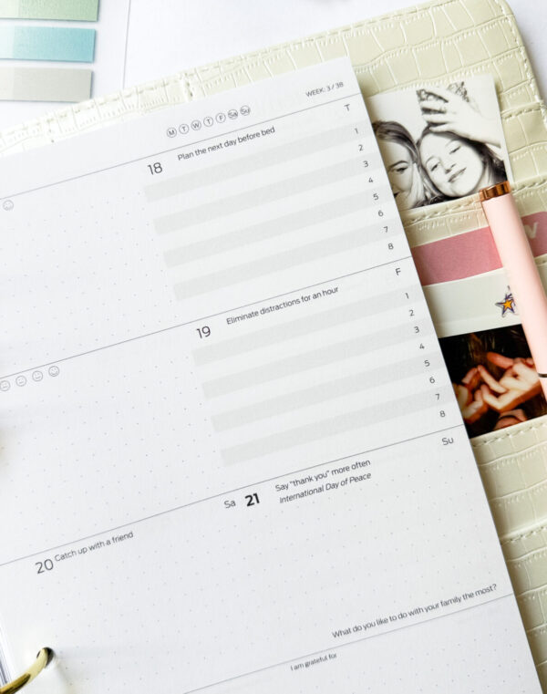 Ring binder from premium faux leather A5 - Happy Calendar planner 2025/26 (beige) - Image 5