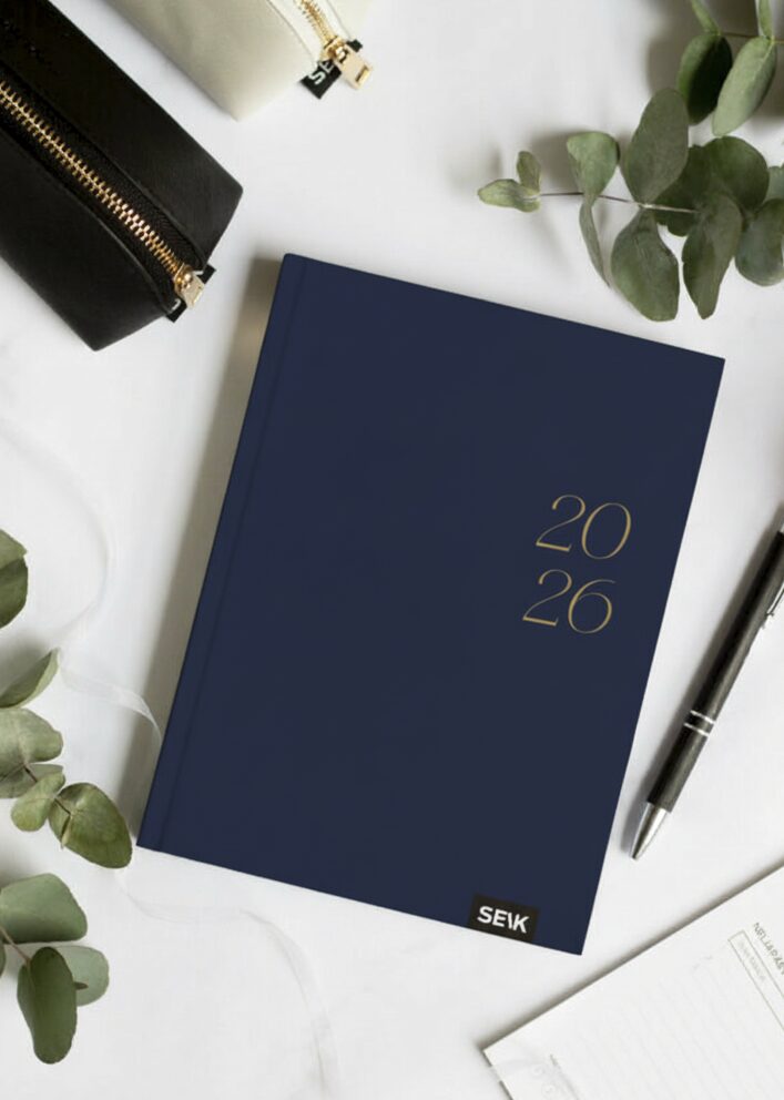 Happy Calendar planner 2026 (a5) - dark blue